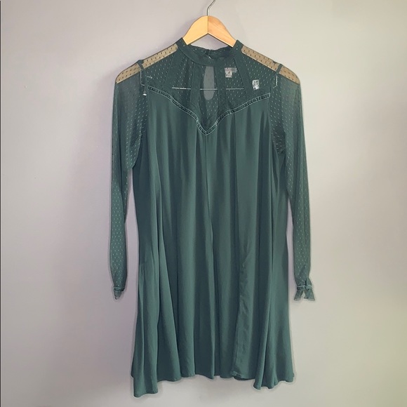 Target Exhilaration Dresses & Skirts - Green Dress or Tunic With Lace Sleeves Velvet Trim